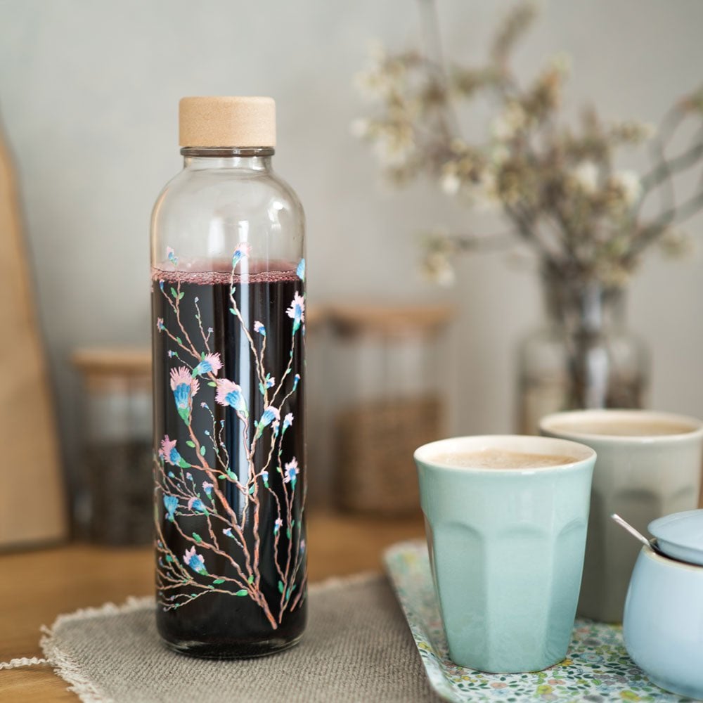 CARRY BOTTLES Glasflasche mit Verschluss "Hanami" | 0,7 l