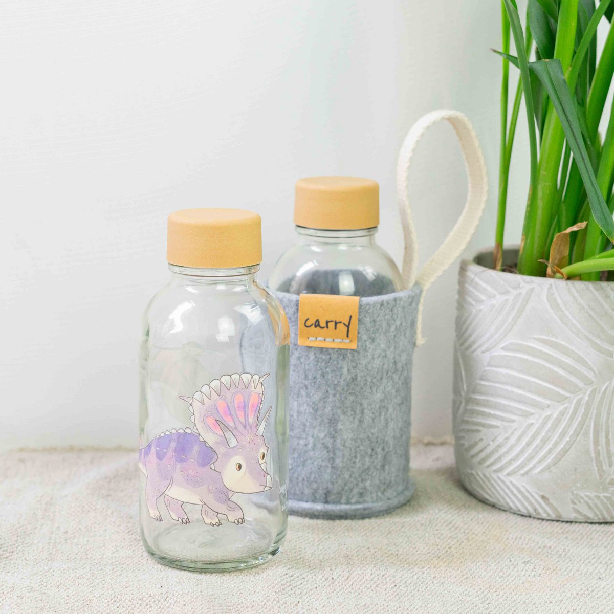 CARRY BOTTLES Glasfalsche "Little Dino" | 0,4 l